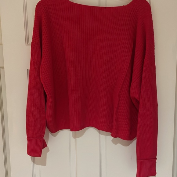 French Connection Magenta Cropped Sweater in size medium - Picture 4 of 4